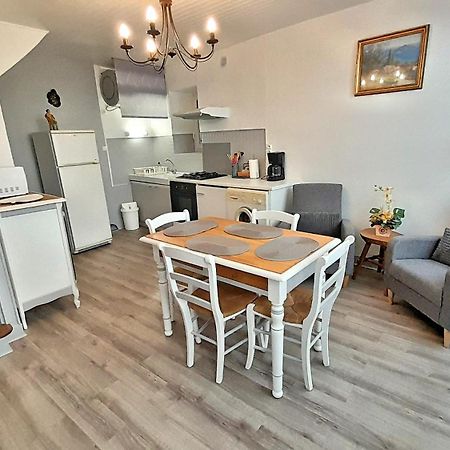 L'Oustalou - Gîte entre Lot et Truyère Entraygues-sur-Truyère Extérieur photo