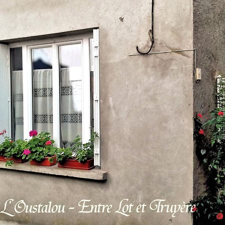 L'Oustalou - Gîte entre Lot et Truyère Entraygues-sur-Truyère Extérieur photo